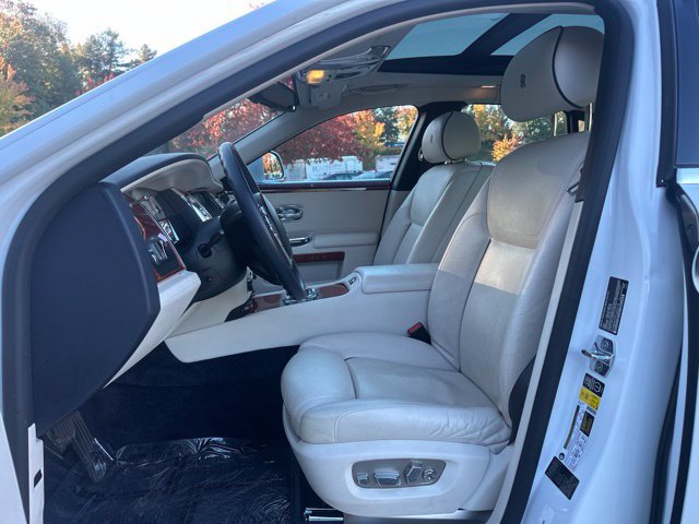 Used 2015 Rolls-Royce Ghost RWD image 17