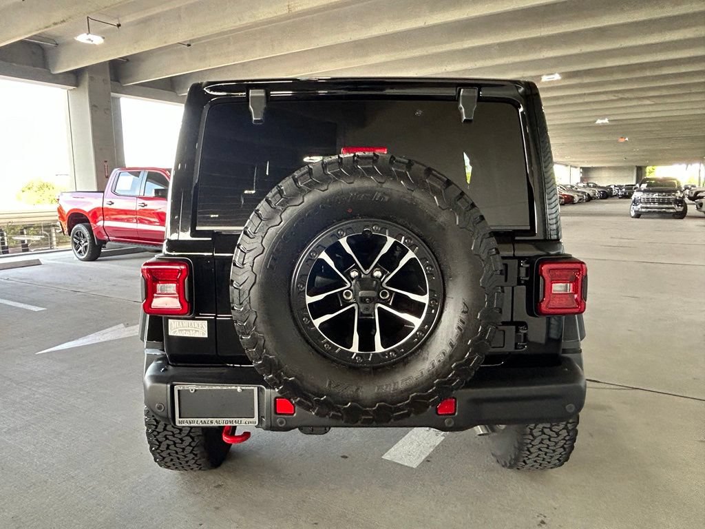 Used 2026 Jeep Wrangler Unlimited Rubicon AWD/4WD image 4