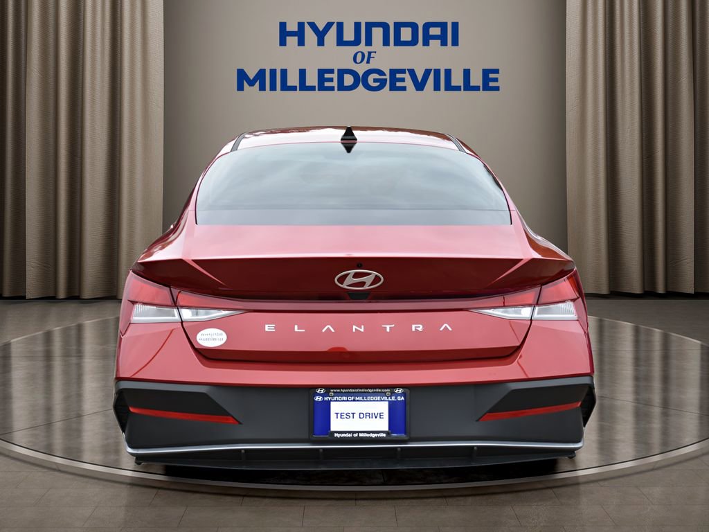 New 2026 Hyundai Elantra SE image 4