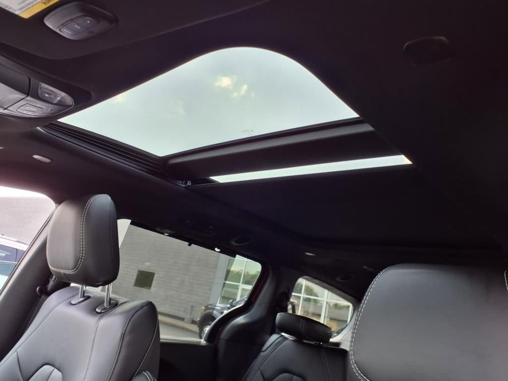New 2026 Chrysler Pacifica Select image 22