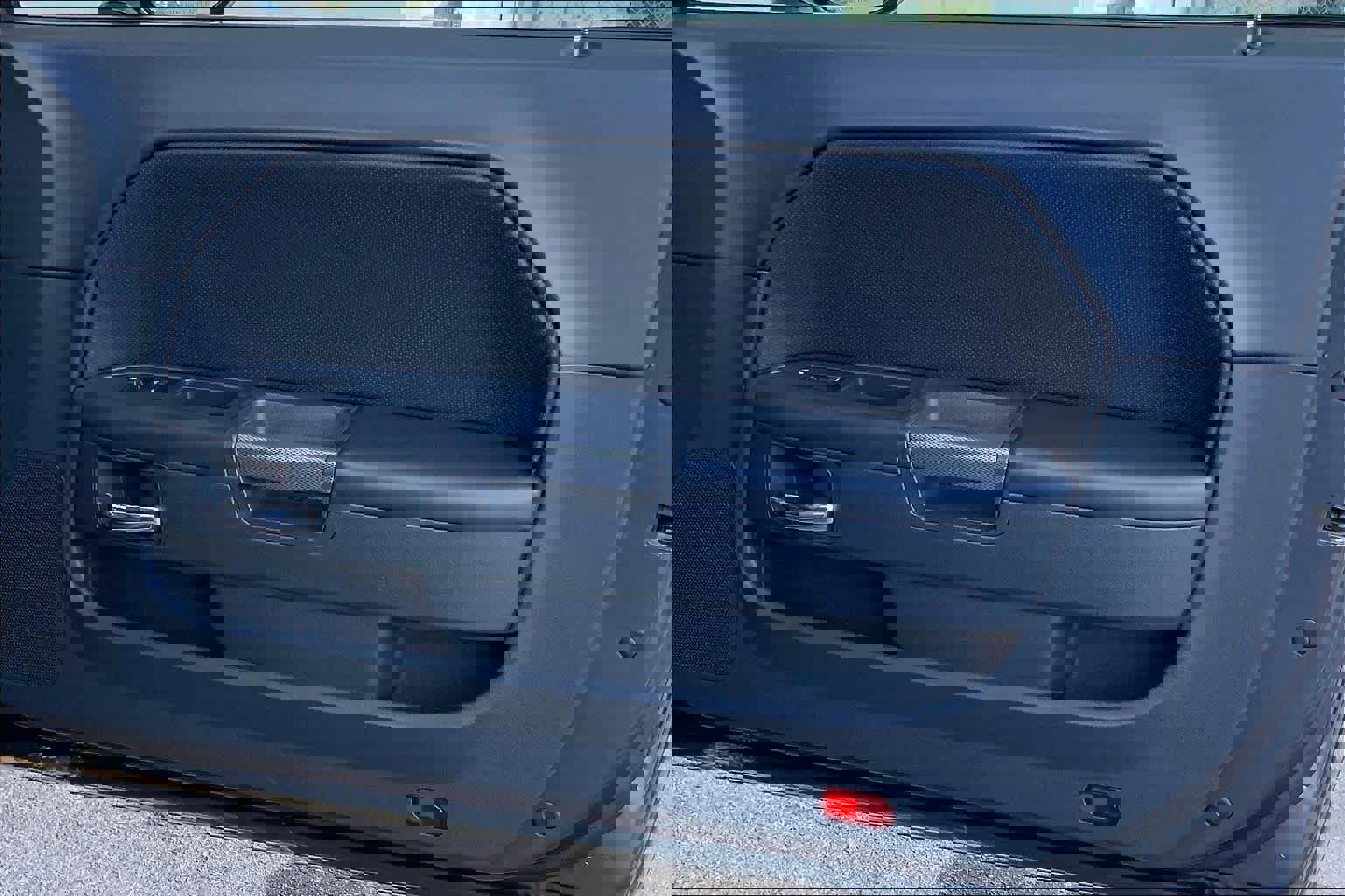 Used 2014 Dodge Challenger R/T image 23