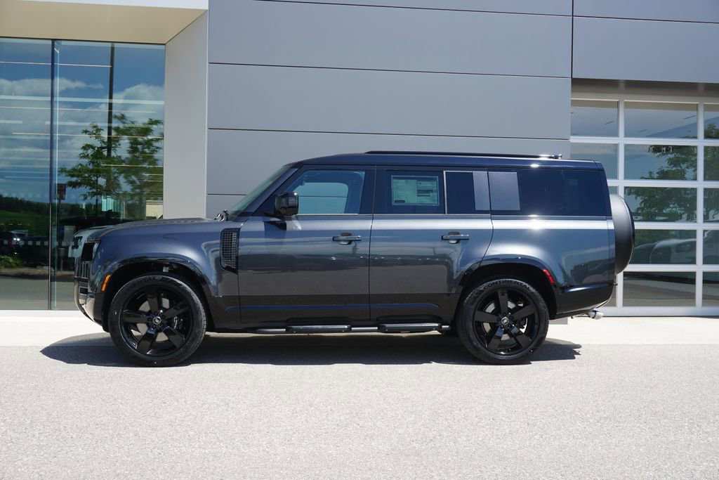 New 2025 Land Rover Defender 130 V8 image 8