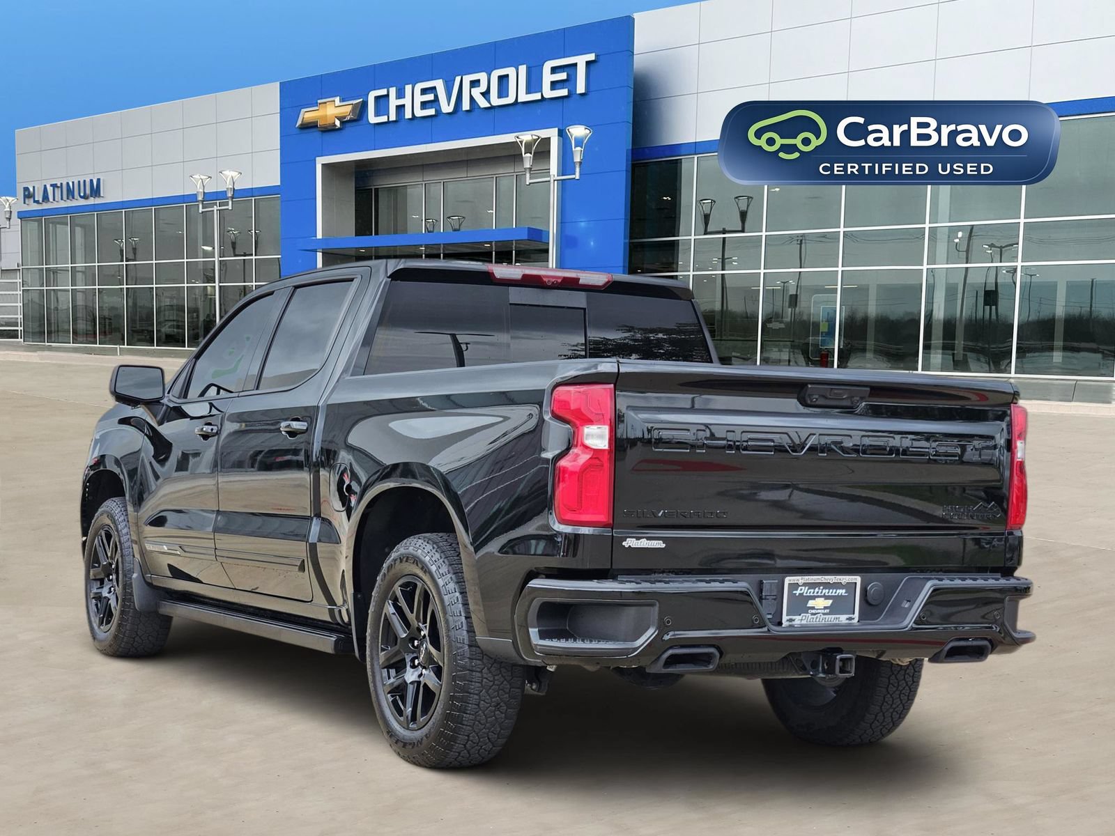 Certified 2025 Chevrolet Silverado 1500 High Country w/ Midnight Edition AWD/4WD image 4