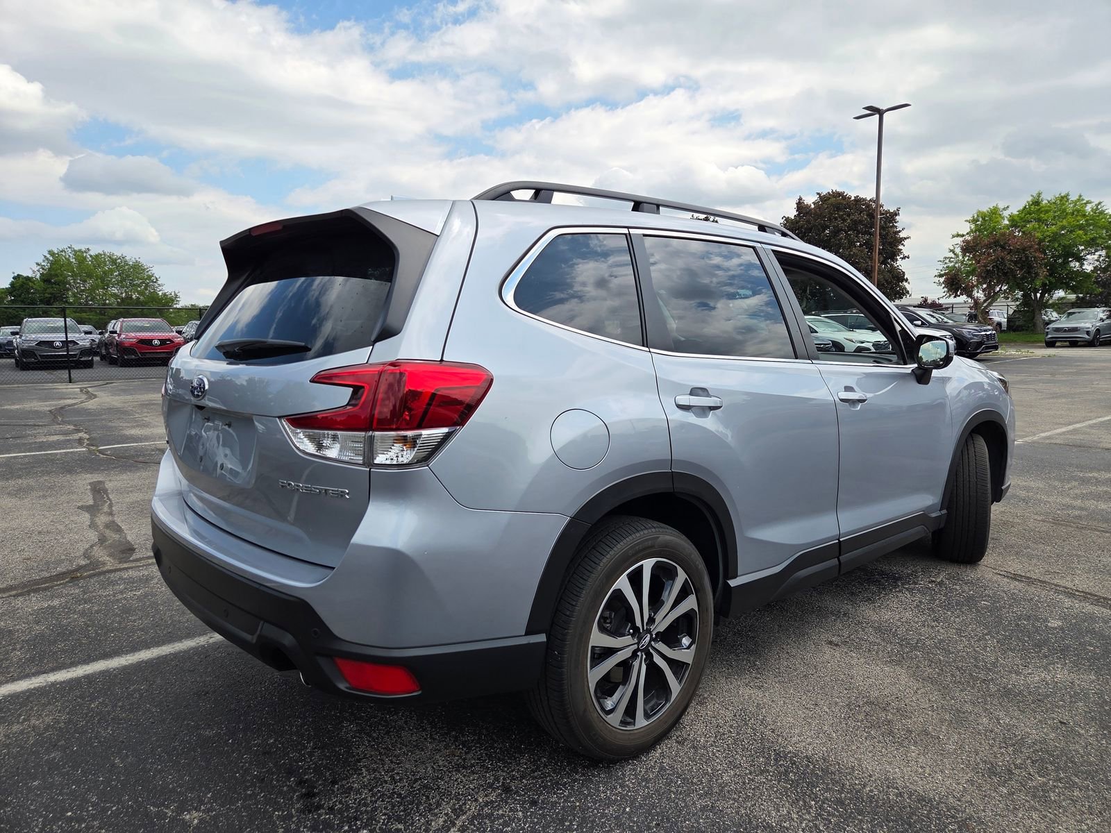 Used 2023 Subaru Forester Limited AWD/4WD image 8