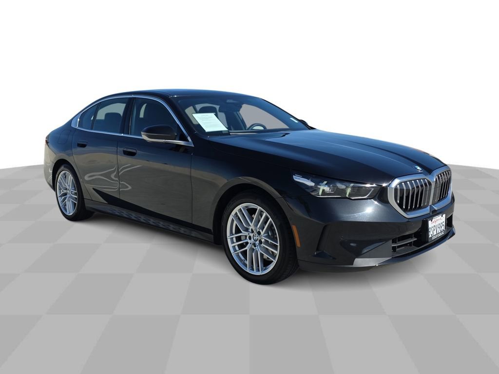 Used 2025 BMW 530i image 2