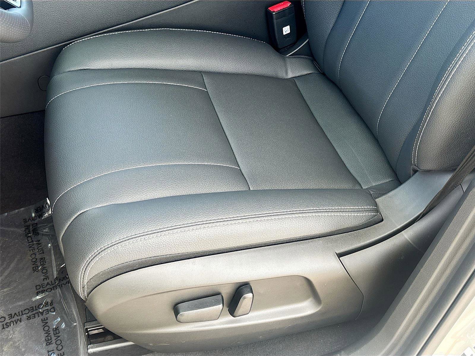 New 2025 VinFast VF 8 Eco AWD/4WD image 19