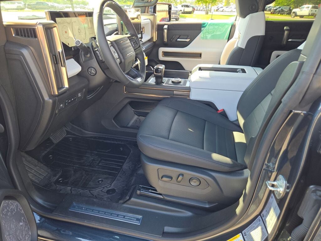 New 2025 GMC Hummer EV 2X image 25