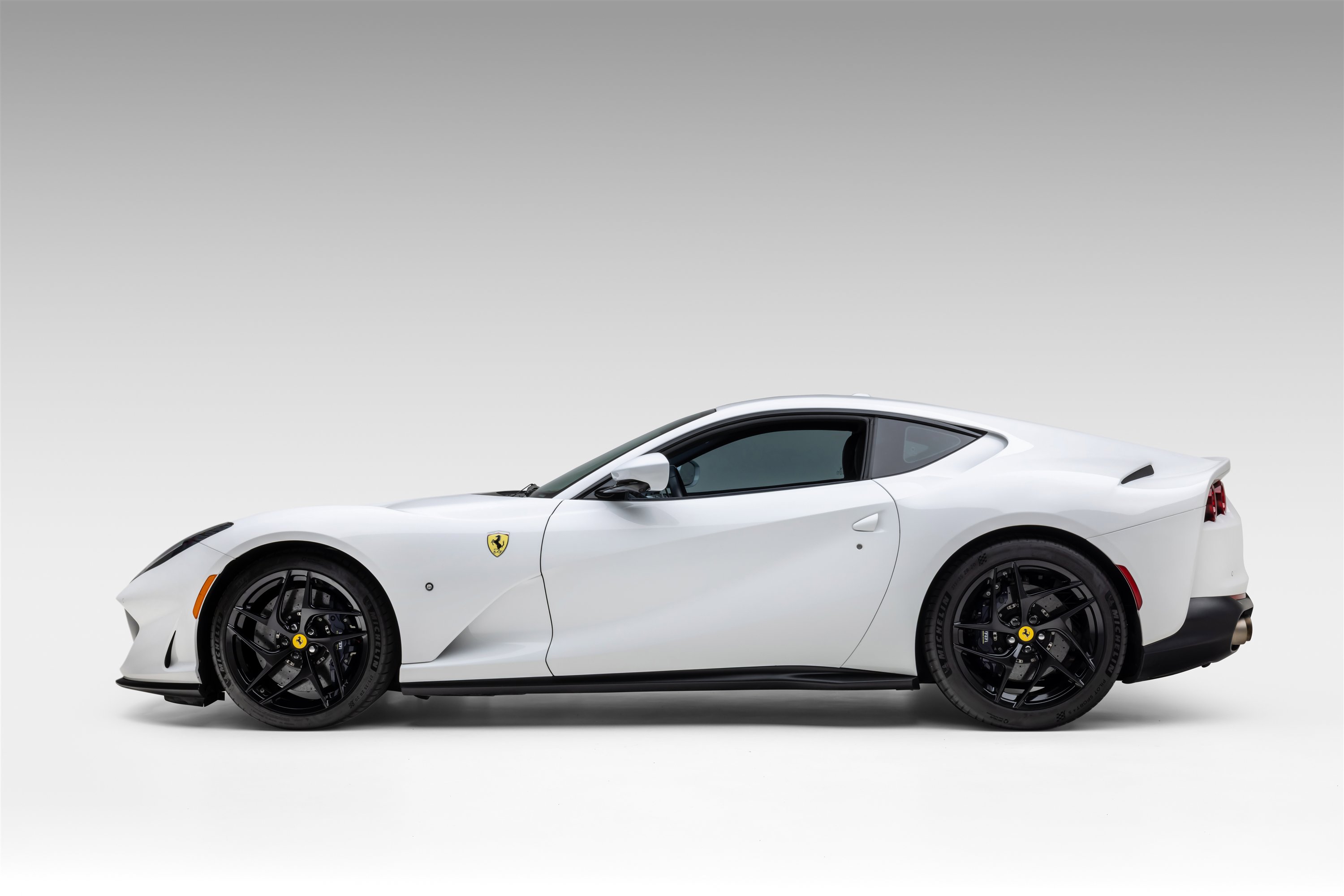 Certified 2019 Ferrari 812 Superfast image 5