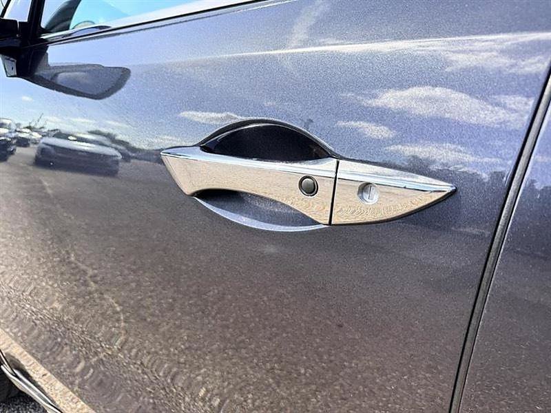 Used 2020 Acura MDX w/ Technology Package FWD image 12