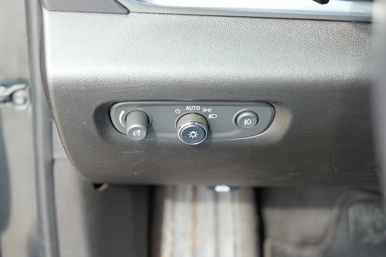 Used 2018 Chevrolet Traverse Premier w/ Driver Confidence II Package image 19