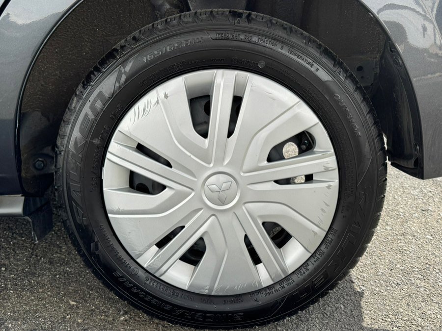 Used 2024 Mitsubishi Mirage ES FWD image 32