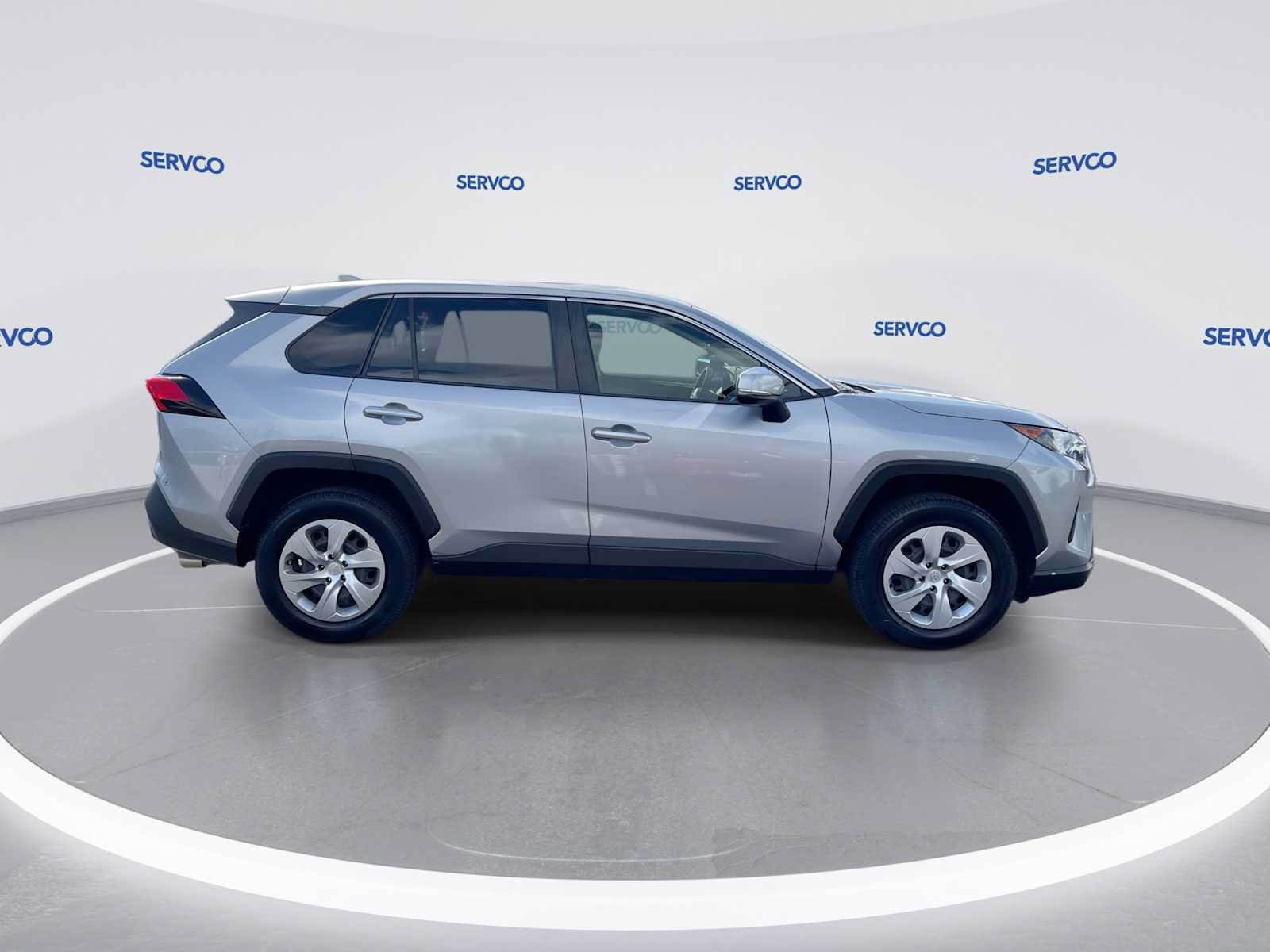 Used 2022 Toyota RAV4 LE FWD image 9