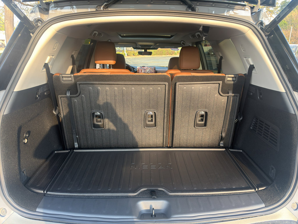 New 2026 Nissan Pathfinder Platinum image 34