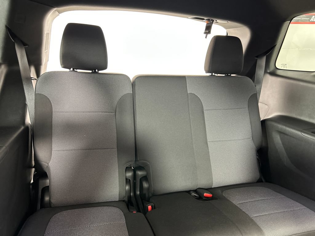 Used 2022 Chevrolet Traverse LT FWD image 19