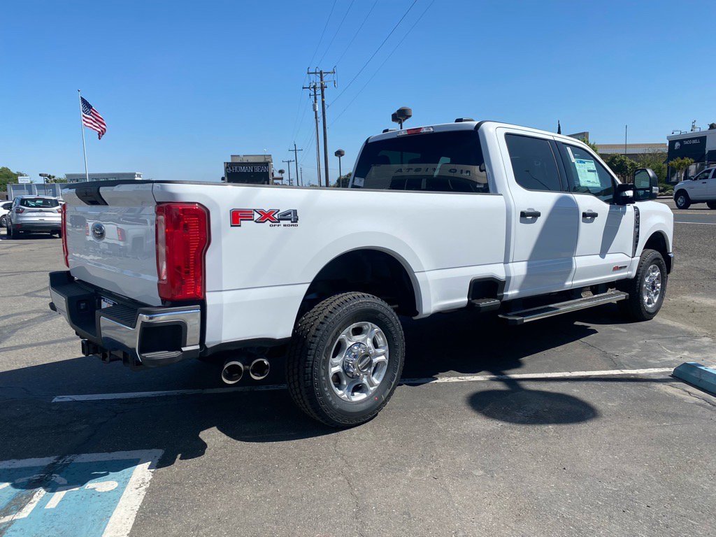 New 2025 Ford F350 XLT w/ FX4 Off-Road Package image 8