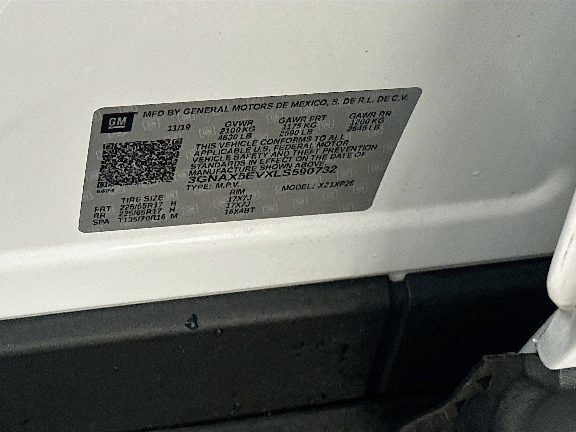 Used 2020 Chevrolet Equinox LS image 36