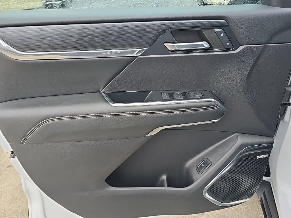 Used 2024 GMC Acadia Elevation image 22