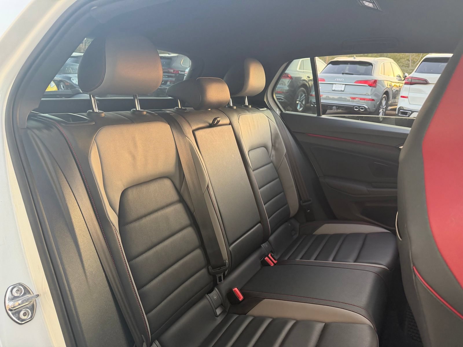 Used 2022 Volkswagen GTI SE FWD image 19