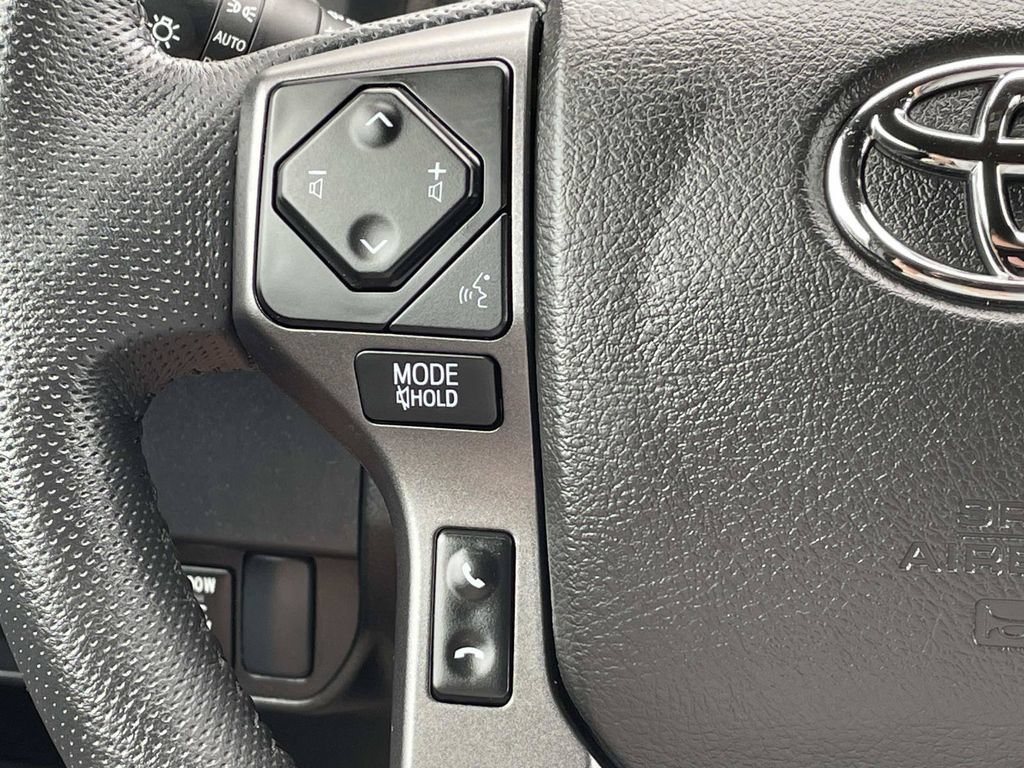 Used 2022 Toyota Tacoma TRD Off-Road w/ Technology Package AWD/4WD image 29