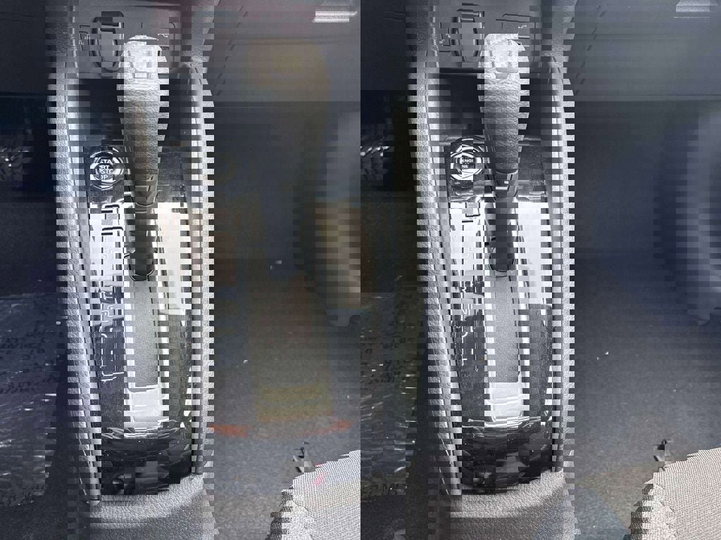 Used 2025 Nissan Versa SV w/ Trunk Package image 25