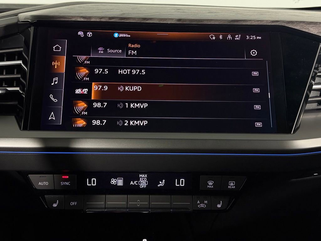 Used 2024 Audi Q4 e-tron Premium Plus AWD/4WD image 19
