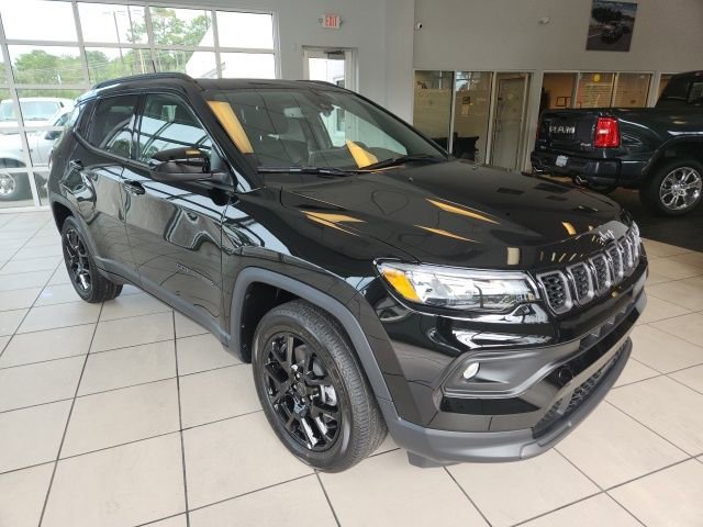 New 2026 Jeep Compass Latitude w/ Sun and Sound Group image 2