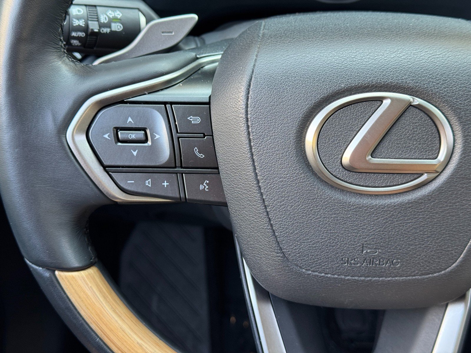 Used 2024 Lexus RX 350 Premium w/ Cold Area Package FWD image 22