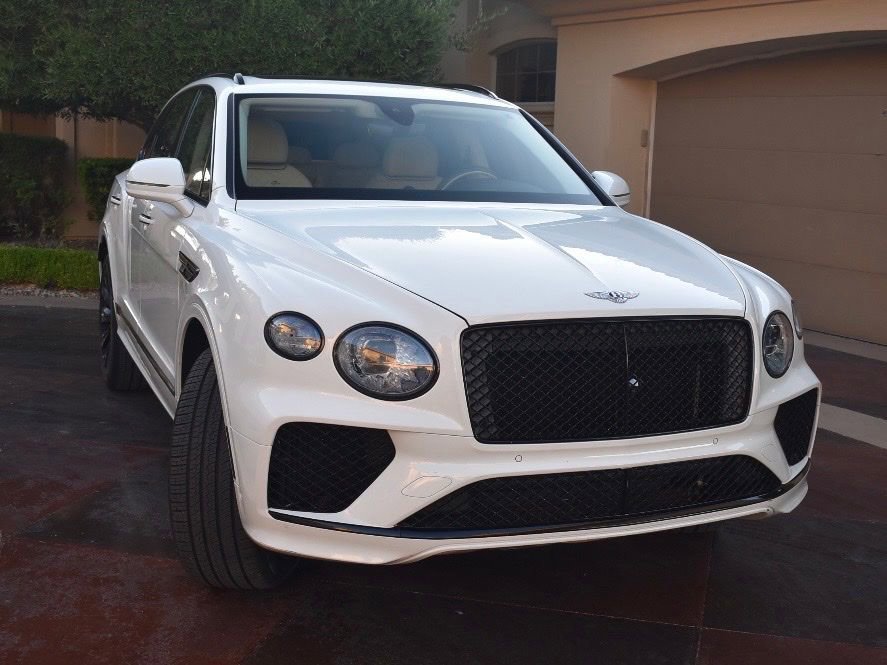 Used 2021 Bentley Bentayga AWD/4WD image 2