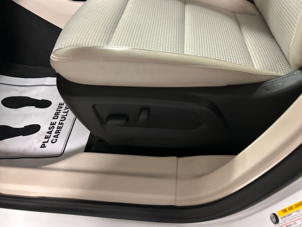 Used 2023 Buick Envision Preferred FWD image 13