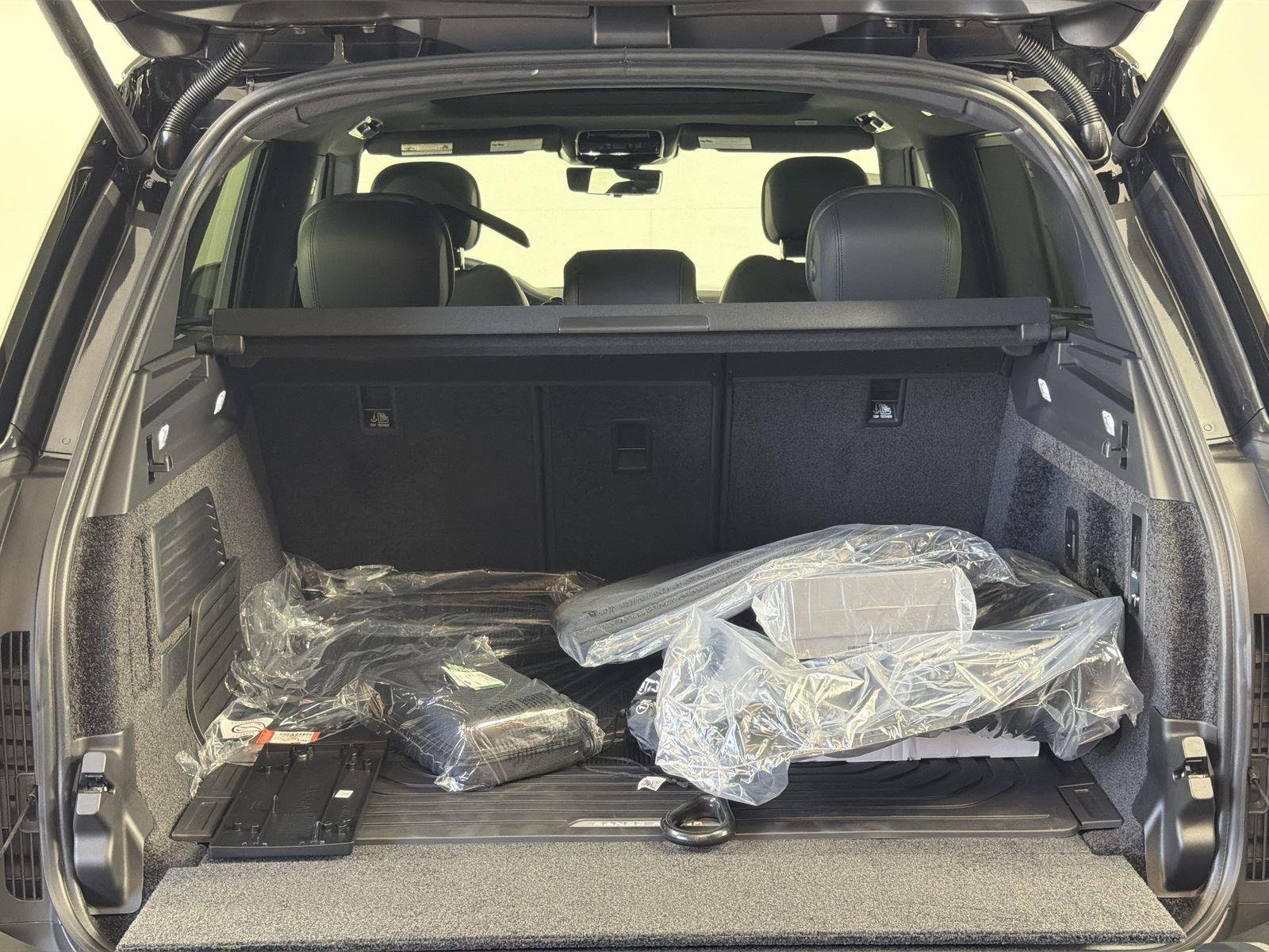 New 2026 Land Rover Range Rover SE image 29