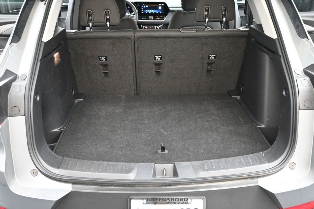 Used 2025 Chevrolet TrailBlazer LT AWD/4WD image 15
