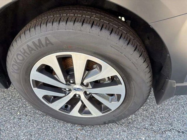 Used 2025 Subaru Outback Premium image 26