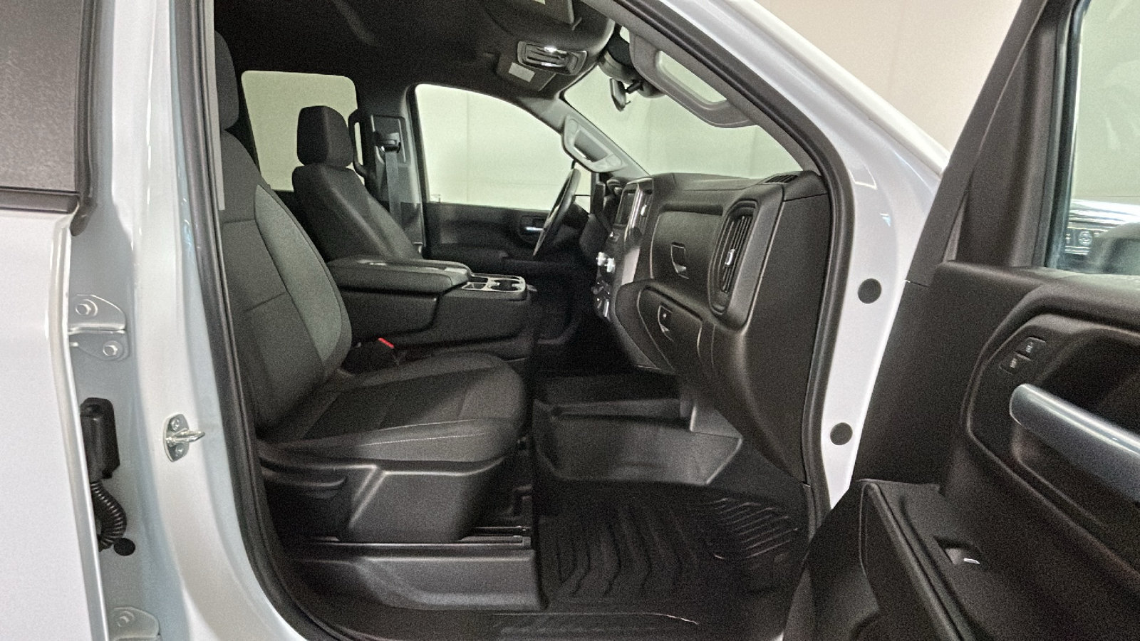 Used 2024 GMC Sierra 2500 Pro w/ Convenience Package AWD/4WD image 34