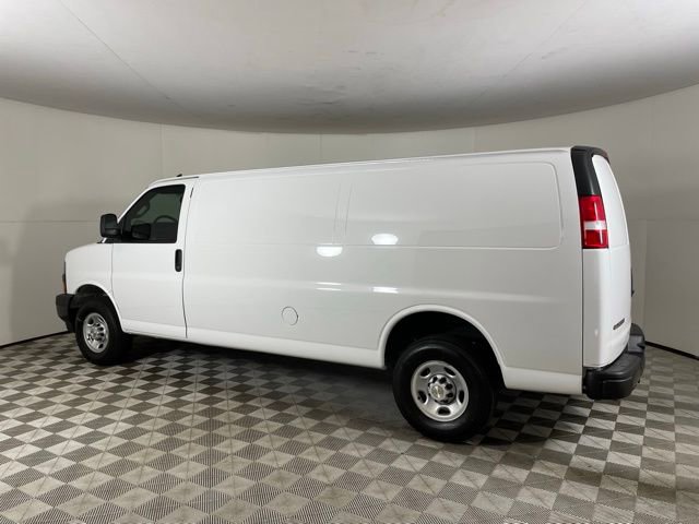 New 2025 Chevrolet Express 3500 w/ Driver Convenience Package image 2