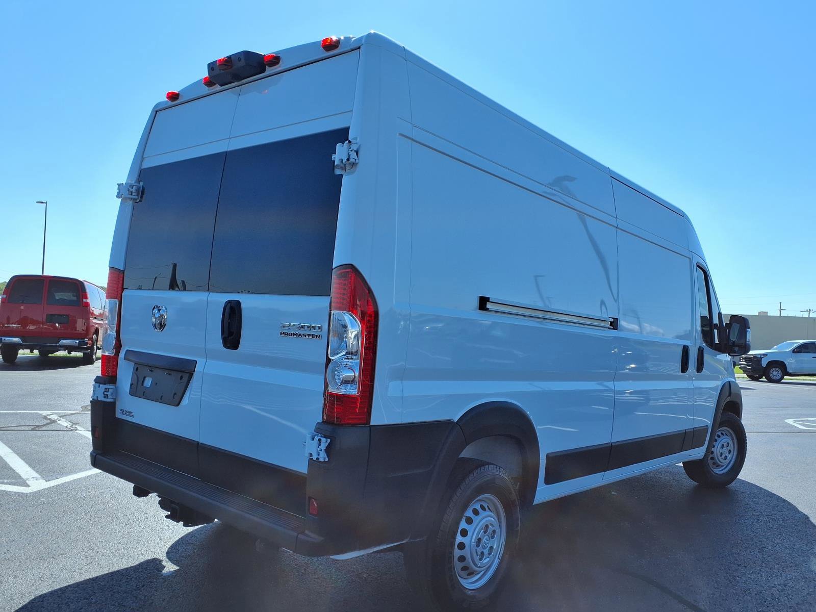 Used 2025 RAM ProMaster 2500 FWD image 26