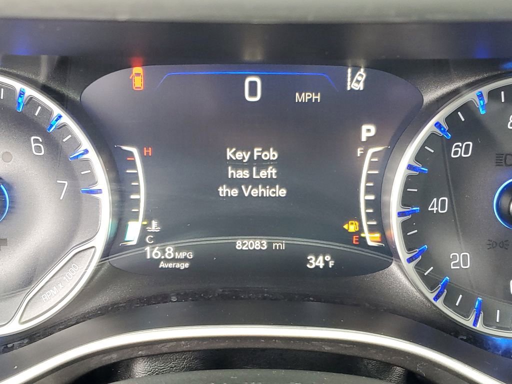 Used 2023 Chrysler Pacifica Touring-L image 15