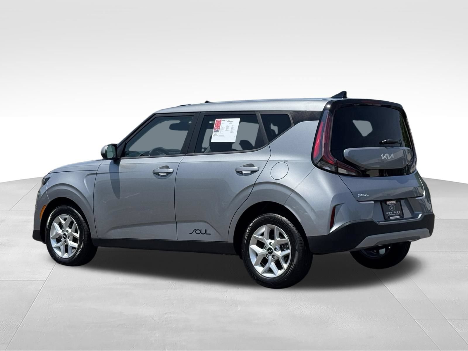 Used 2024 Kia Soul LX w/ Option Group 015 FWD image 7