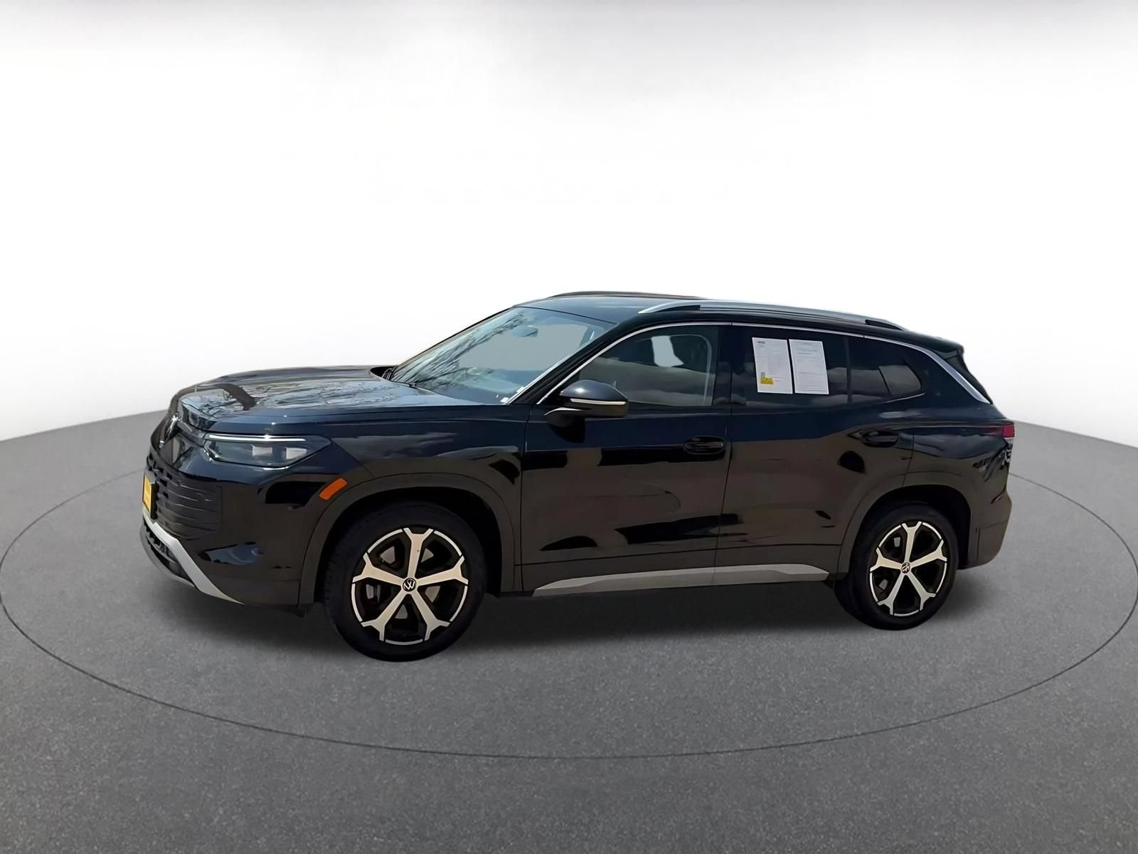 Used 2026 Volkswagen Tiguan SE AWD/4WD image 7