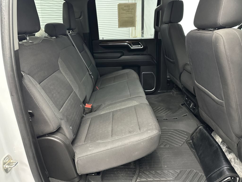 Used 2024 Chevrolet Silverado 2500 LT AWD/4WD image 16