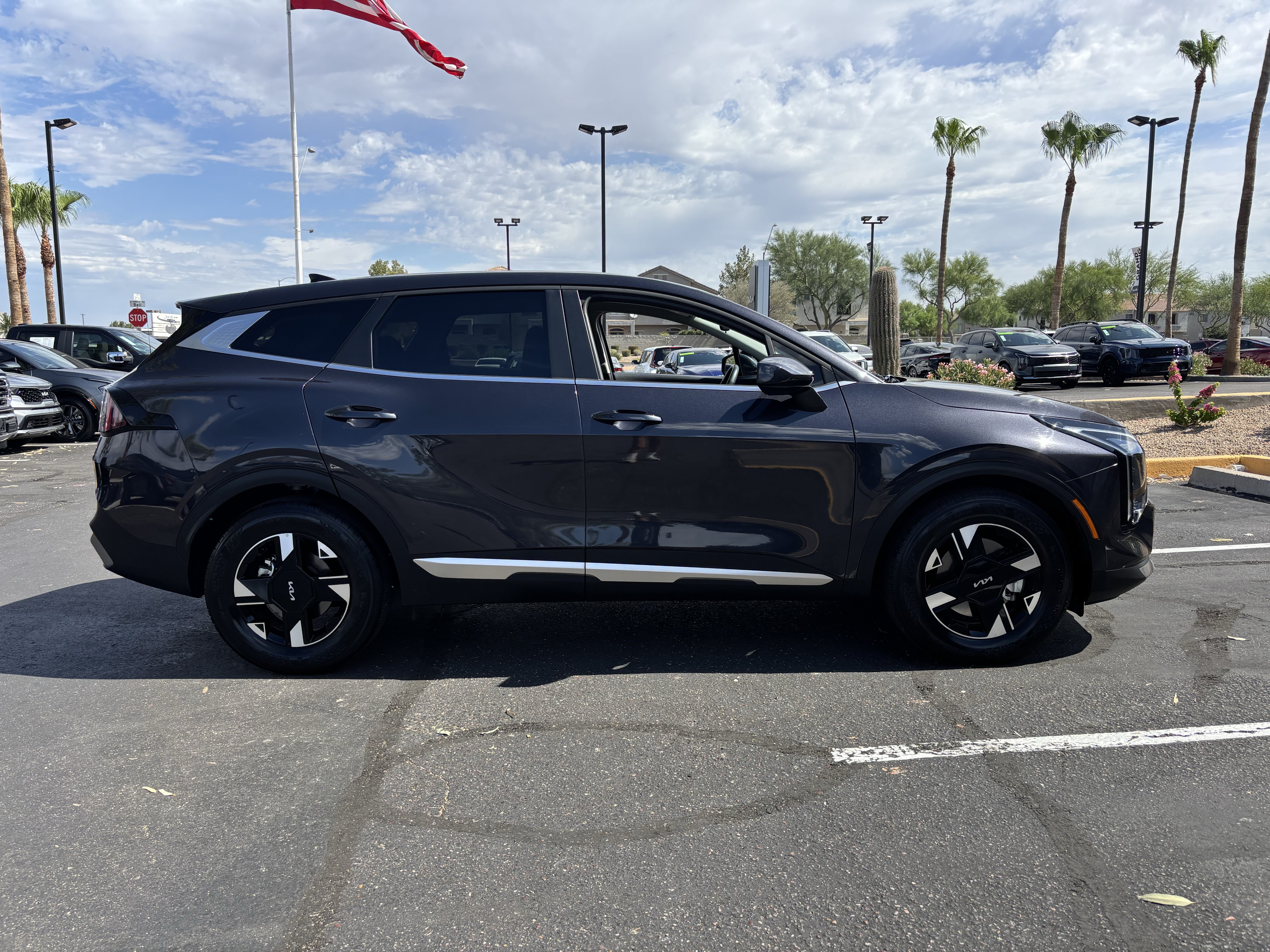 Certified 2026 Kia Sportage LX FWD image 2
