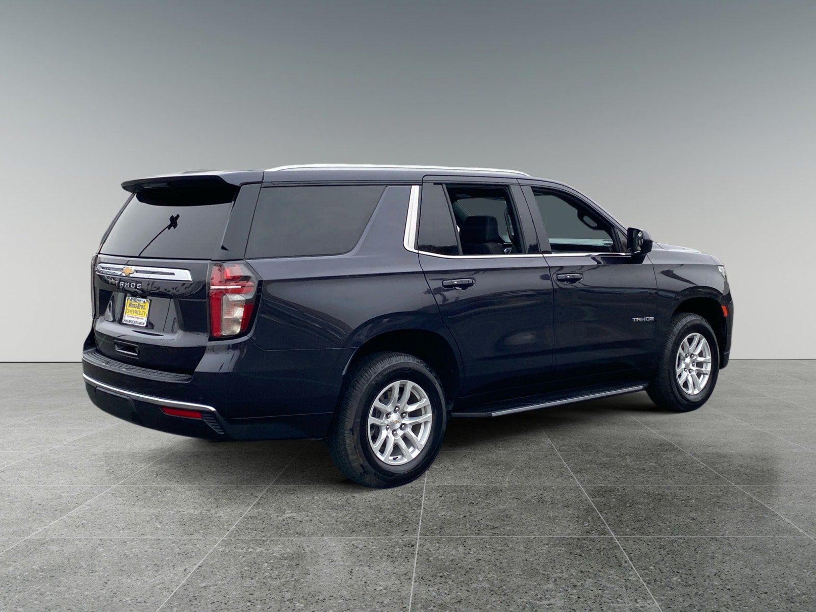Used 2022 Chevrolet Tahoe LS w/ Driver Alert Package RWD image 5