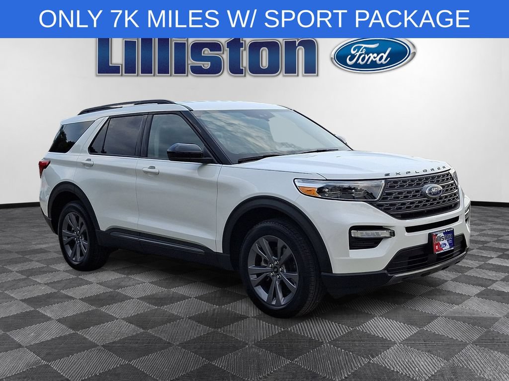 Used 2024 Ford Explorer XLT w/ Equipment Group 202A AWD/4WD image 3