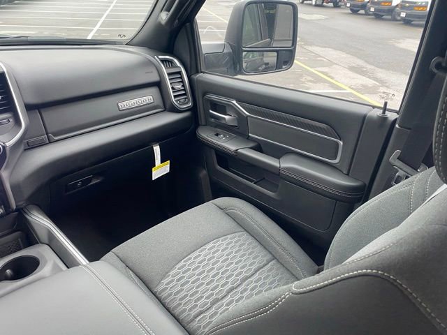 New 2026 RAM 2500 Big Horn AWD/4WD image 34