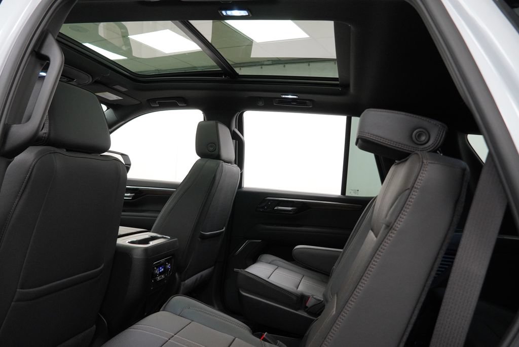 New 2026 Chevrolet Tahoe High Country w/ Sun And Tow Package AWD/4WD image 14
