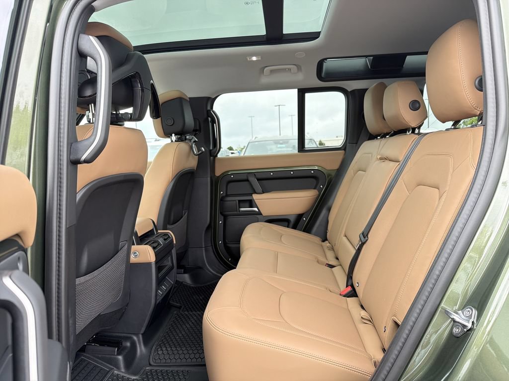 New 2026 Land Rover Defender 110 S AWD/4WD image 5