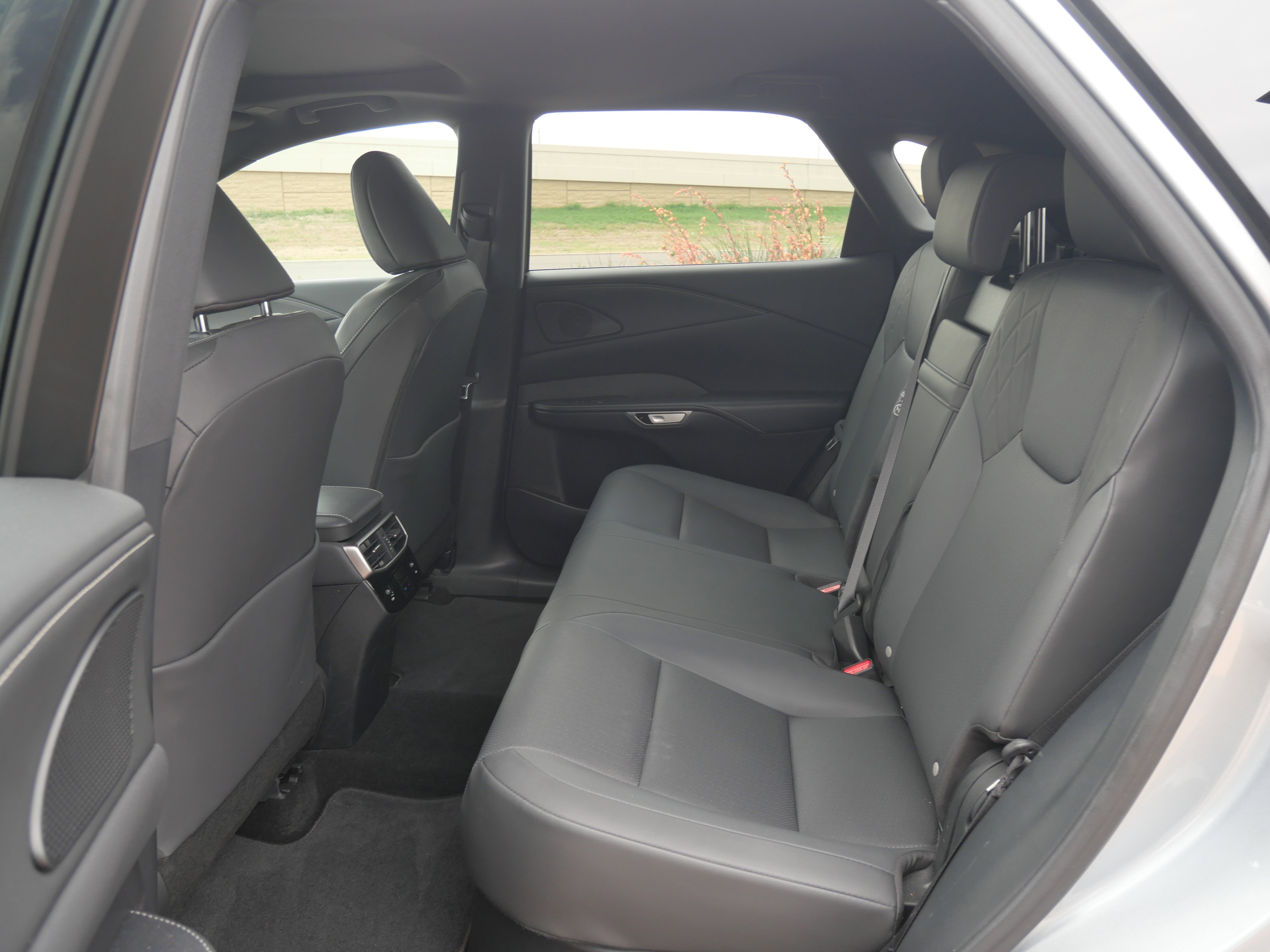 Used 2024 Lexus RX 350 Premium image 9