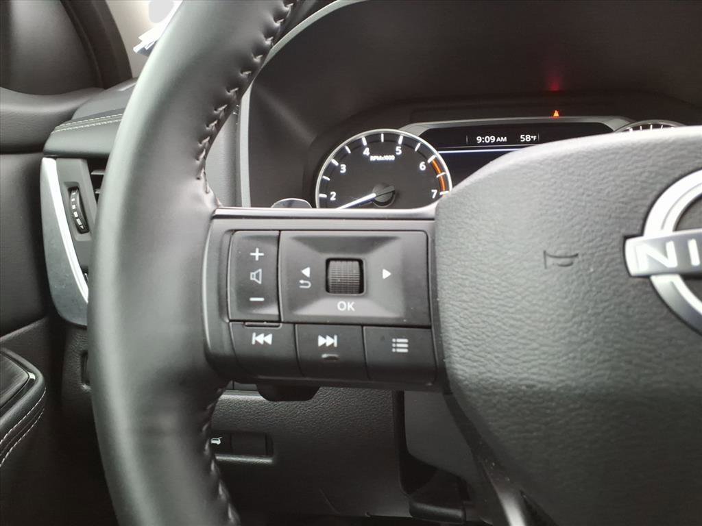 Used 2025 Nissan Rogue SV image 23