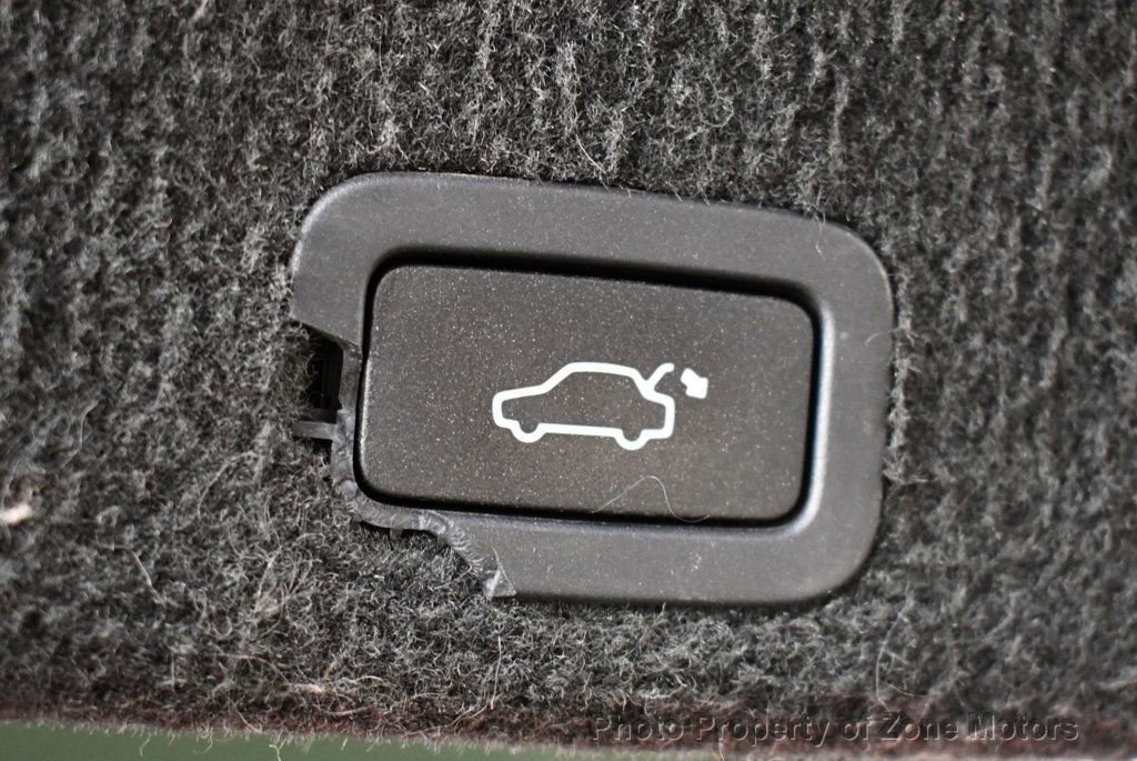 Used 2012 Volvo XC60 T6 R-Design image 47