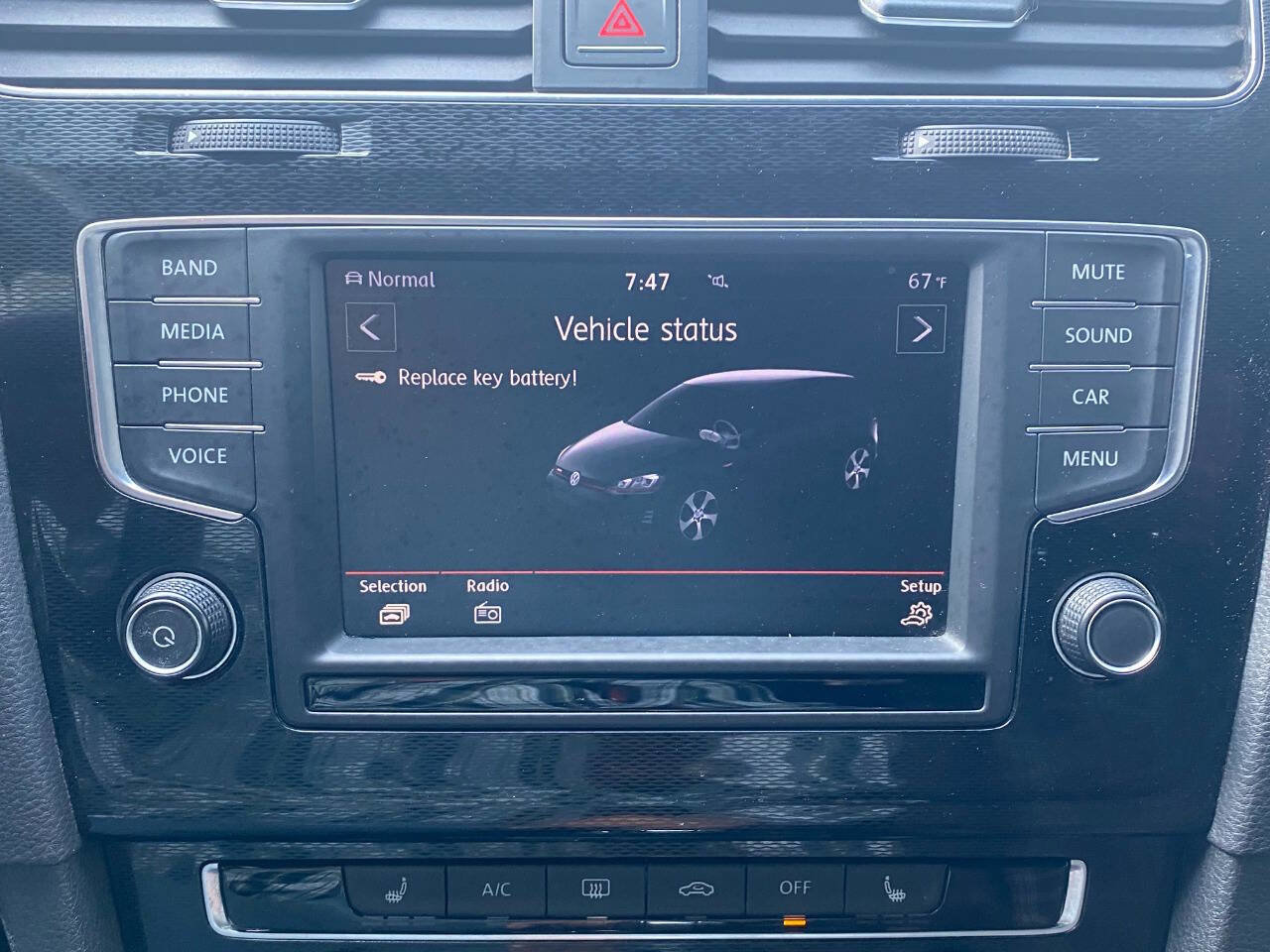 Used 2017 Volkswagen GTI Sport image 32