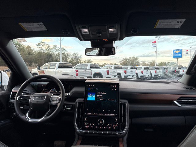 Used 2025 GMC Yukon XL Denali image 16